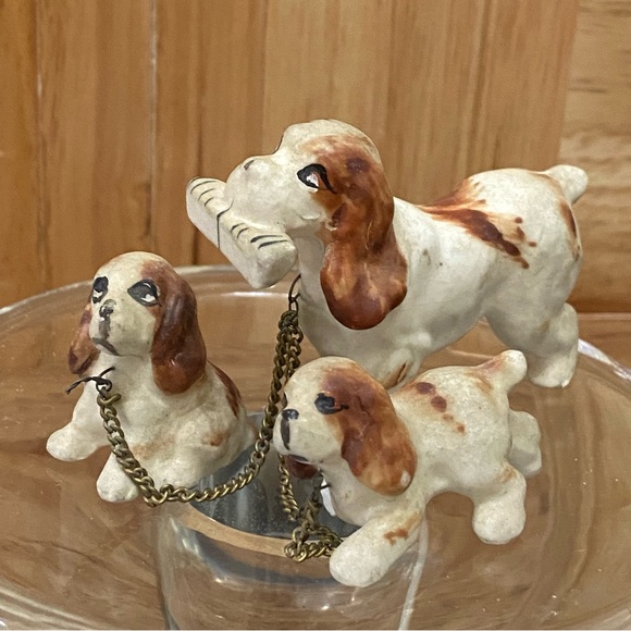 Vintage CENOCO Japan Beagle Spaniel Dog with Puppies Mini Miniature Figurines - Picture 2 of 12